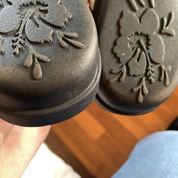 Easy Street Women’s Jeweled Slip On Sandals Size 11W EUC - Picture 5 of 6